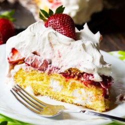 Strawberry-Twinkie-Cake-6-1.jpg