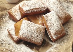 edited-to-650-x-465-102029551-beignets-photo-by-Meredith.jpg