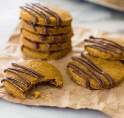 pumpkin-shortbread-cookies-picture.jpg