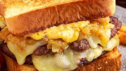 Whataburger-Patty-Melt-closeup.jpg