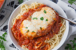 AKvKcJgQWqe5WpAZ4bTu_chicken-parmesan-5.jpg