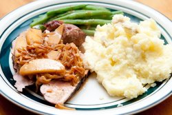 roasted-pork-loin-with-cider-and-chunky-applesauce-recipe_15851.jpg