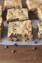 Oatmeal_Chocolate_Chip_Cookie_Bars-2.jpg