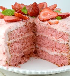 Strawberry-Cake-3.jpg