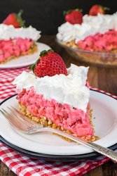 Strawberry-Pretzel-Pie-5-1.jpg