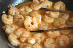 spicy-orange-garlic-shrimp-in-the-pan.jpg