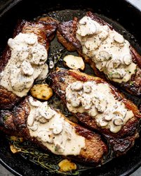 Garlic-Steak-Creamy-Mushroom-Sauce-IMAGE-1.jpg