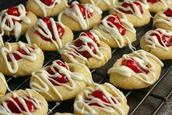 chocolate-drizzled-on-top-of-cherry-pie-cookies.jpg