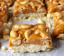 caramel-cashew-bars-3.jpg