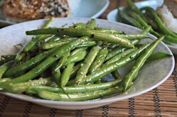 Honey-Sesame-Green-Beans-1-600x397.jpg