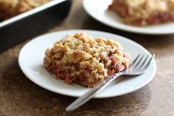 rhubarb-strawberry-crunch-9.jpg