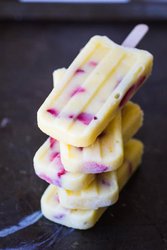 Tropical-Pudding-Pops-1.jpg