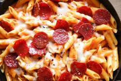 gallery-1486652953-pizza-mac-n-cheesel3.jpg