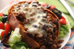 black-bean-and-beef-stuffed-potatoes-4.jpg