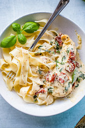 creamy-tuscan-chicken-720px-2.jpg