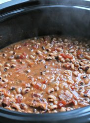 black-eyed-peas-in-crock-750x1024.jpg