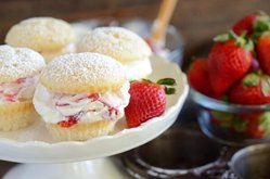 Strawberry-Cream-Cupcakes-5-sm.jpg