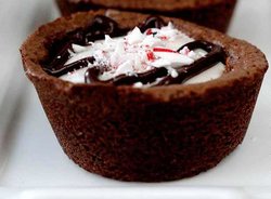 Peppermint-Eggnog-Brownie-Cups07.jpg