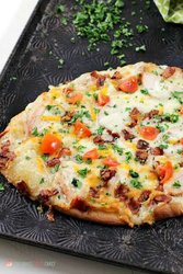 Chicken-Bacon-Ranch-Naan-Bread-Pizza-3a.jpg