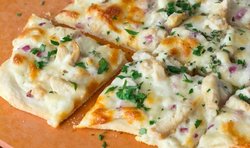 White-chicken-pizza-pin.jpg