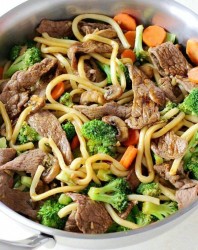 Hoisin-Beef-Noodle-Stir-Fry-1a.jpg