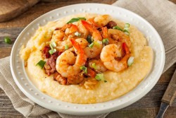 shrimp-and-cheddar-grits-with-bacon_40741.jpg