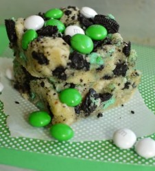 Loaded-Grasshopper-Bars-with-melt-in-your-mouth-cookies-are-a-mint-lovers-dream-Little-Dairy-on-the-Prairie.jpg