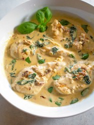 one-pan-creamy-chicken-and-spinach-005.jpg
