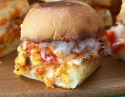 tsri-chicken-parmesan-sliders-party-perfect.jpg