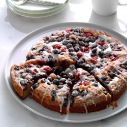 Berry-Topped-Coffee-Cake_EXPS_HCK17_104568_B08_24_5b-696x696.jpg