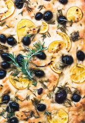 RosemaryFocaccia.jpg