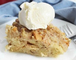 Old-Fashioned-Bread-Pudding-1.jpg