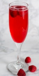 valentines-day-raspberry-bellini-2.jpg