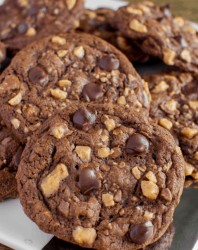 Chewy-Chocolate-Toffee-Cookies-2-768x1042.jpg