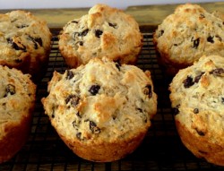 Irish-Soda-Muffins-on-wire-rack.jpg