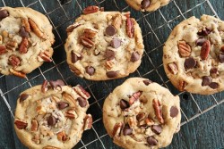 Chocolate-Chip-Toffee-Pecan-Cookies-4.jpg