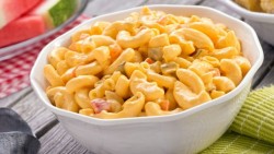 Dill-Pickle-Macaroni-and-Cheese.jpg