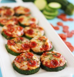 ZucchiniPizzaBites-1.jpg